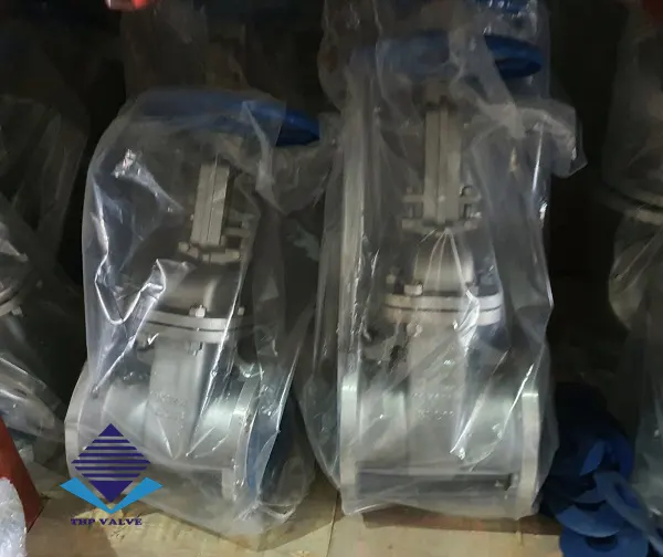 Van cổng ty nổi inox 304 tại kho Tuấn Hưng Phát