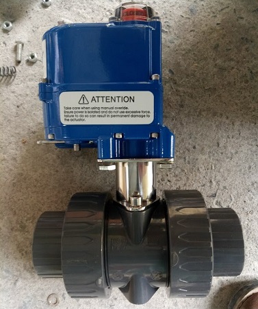 van-bi-nhua-dieu-khien-dien