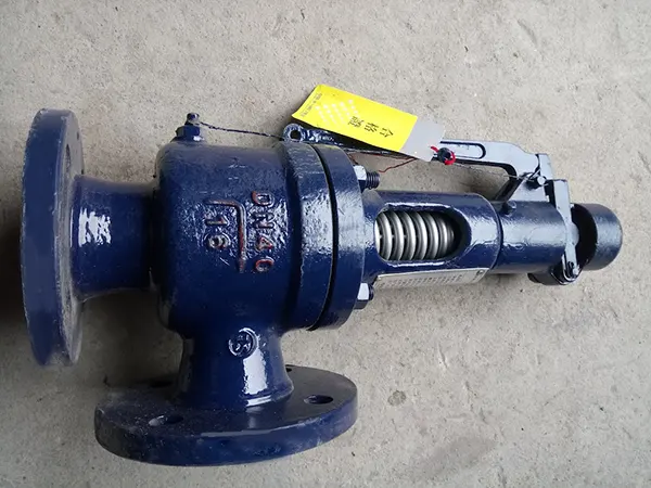 Van an toàn hơi nóng chất liệu gang xuất xứ Đài Loan